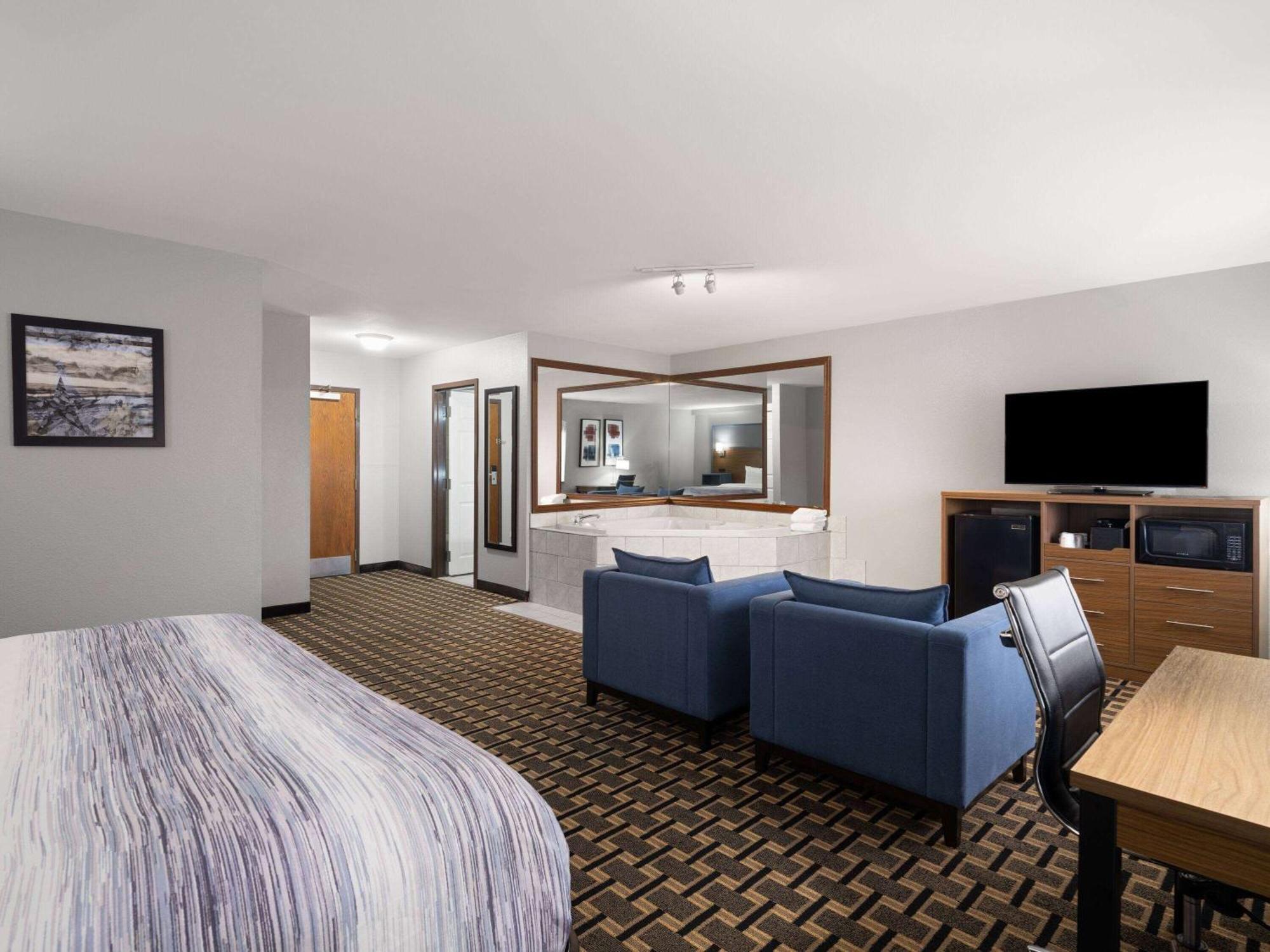 Americinn By Wyndham Woodstock Il Экстерьер фото