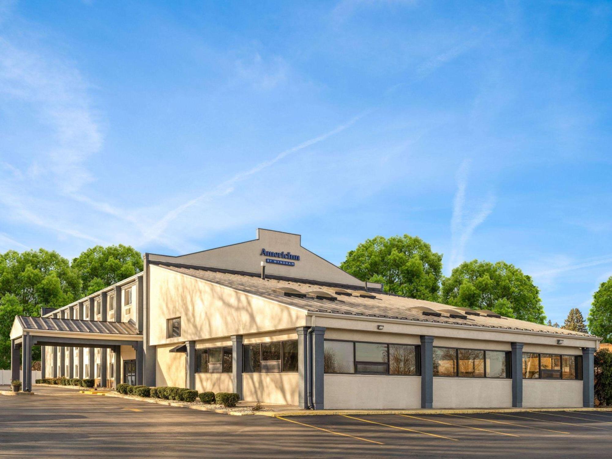 Americinn By Wyndham Woodstock Il Экстерьер фото